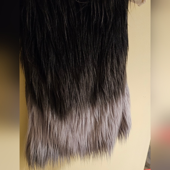 faux fur vest ombre XS - Picture 3 of 8